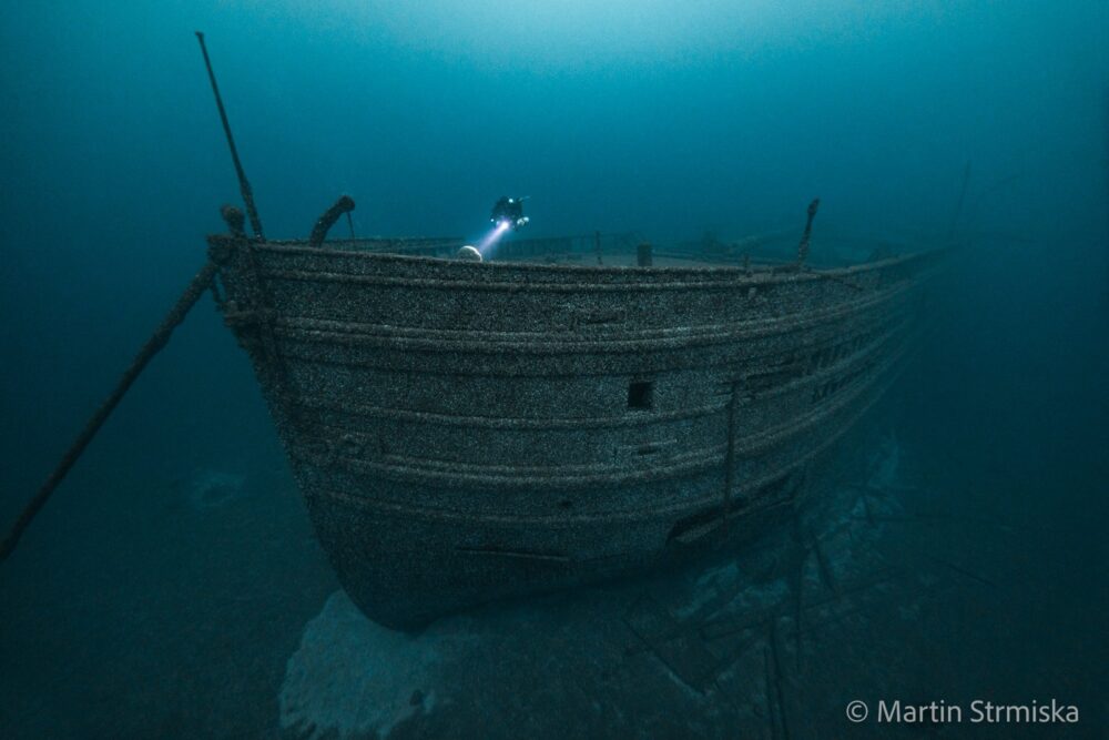 Liberty divers_Great lakes_V2